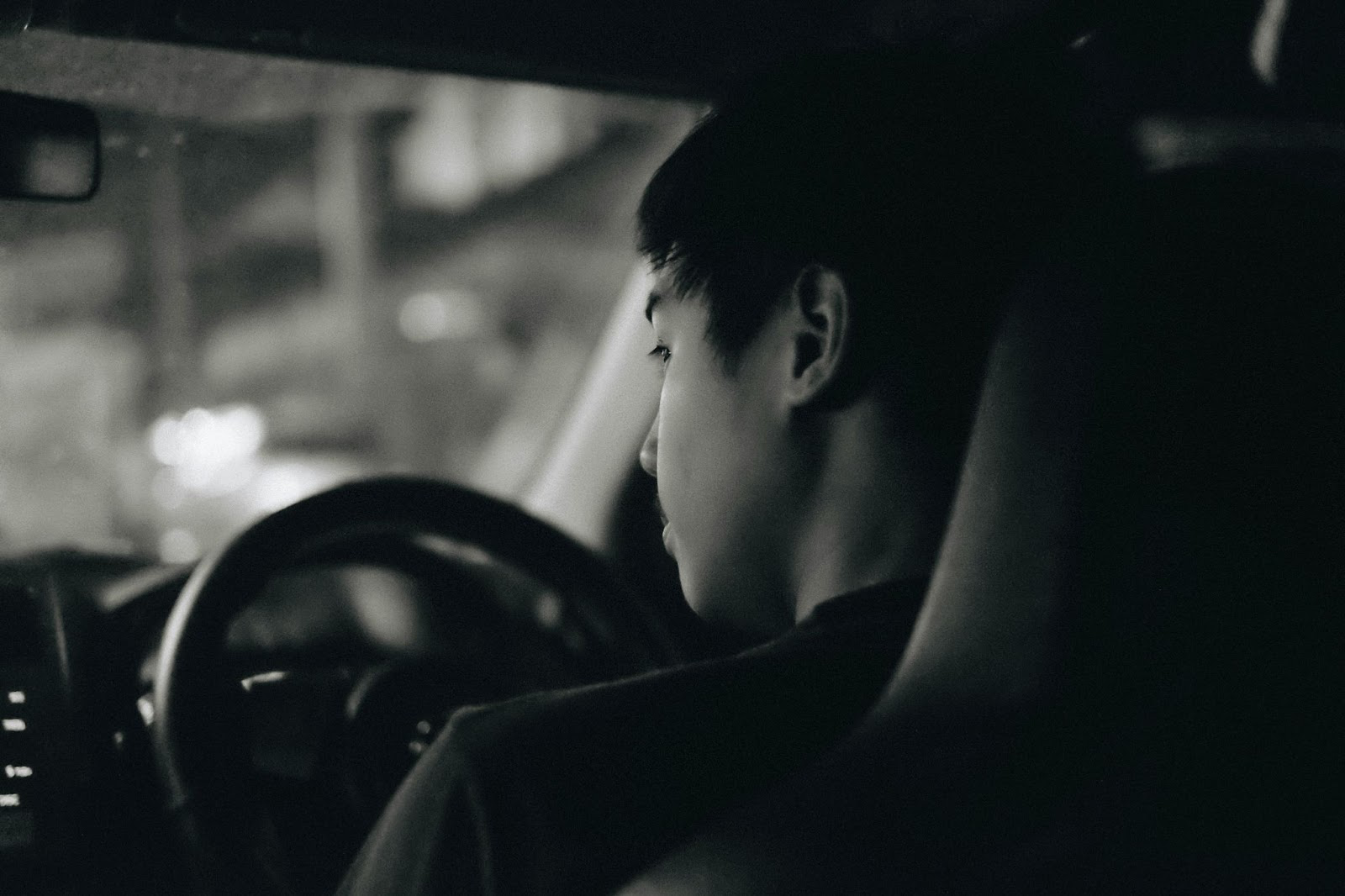 How Does SR-22 Insurance Work: A Clear Guide to Getting Back on the Road