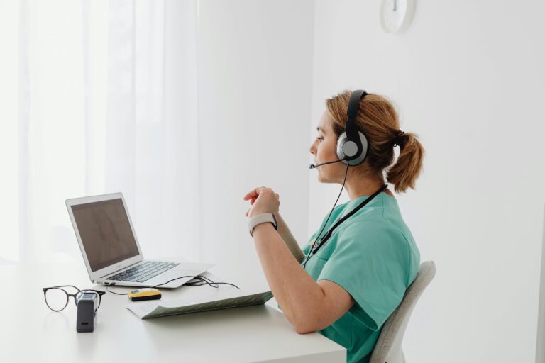 Telehealth vs telemedicine - which one is best for you?