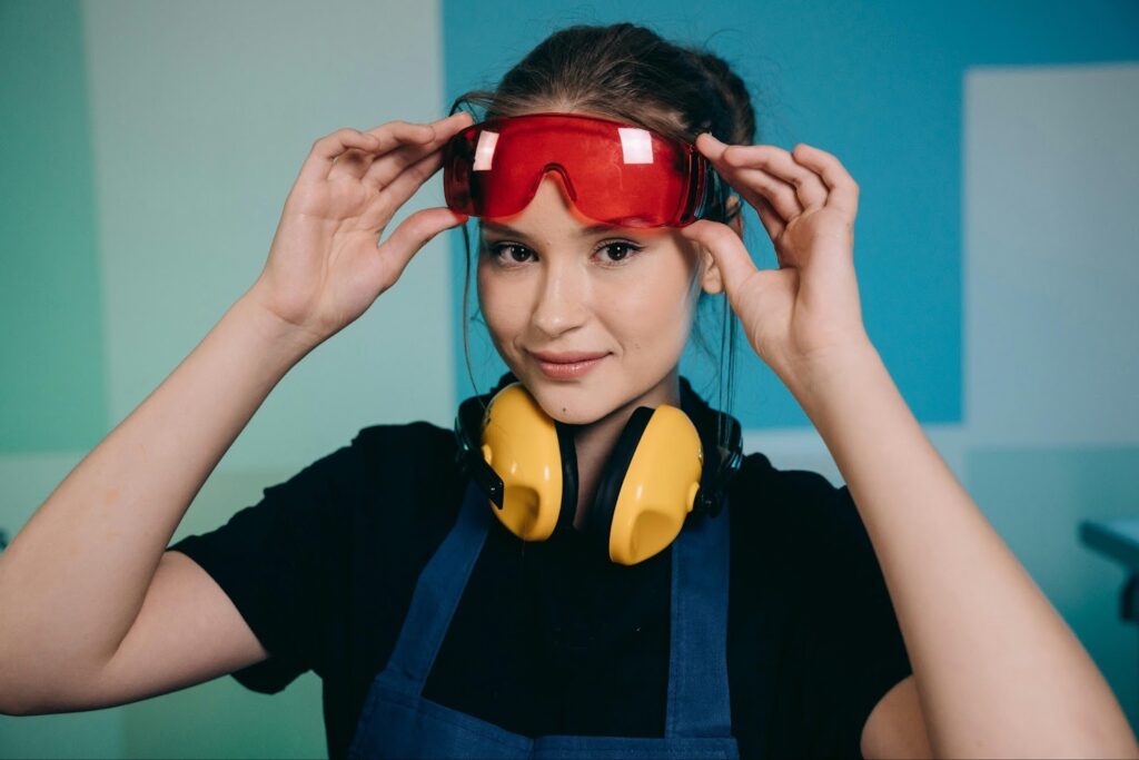 An employee taking part in safety training, which also helps the business to reduce workers compensation insurance costs. 